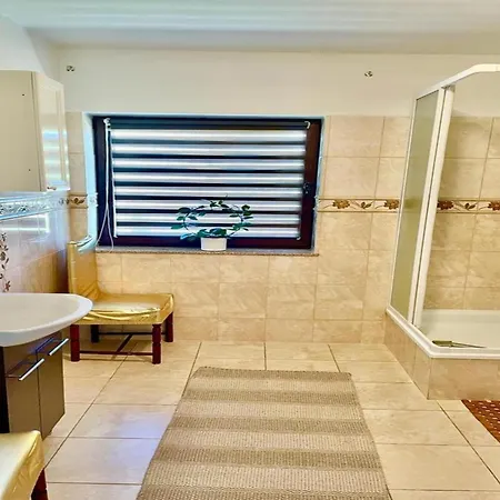 In Dabrowa Near The Sea * Gostyniec