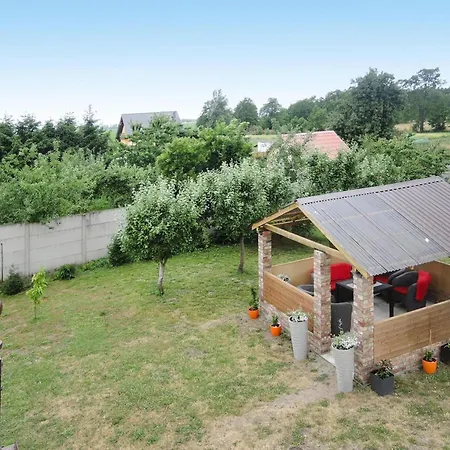 In Dabrowa Near The Sea Apartament Gostyniec